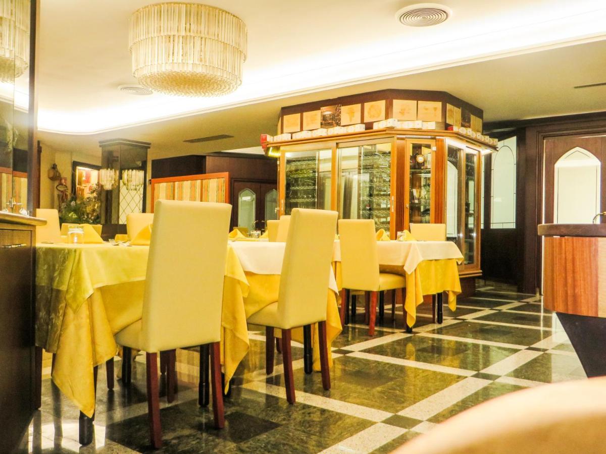 איסרניה Grand Hotel Europa מראה חיצוני תמונה