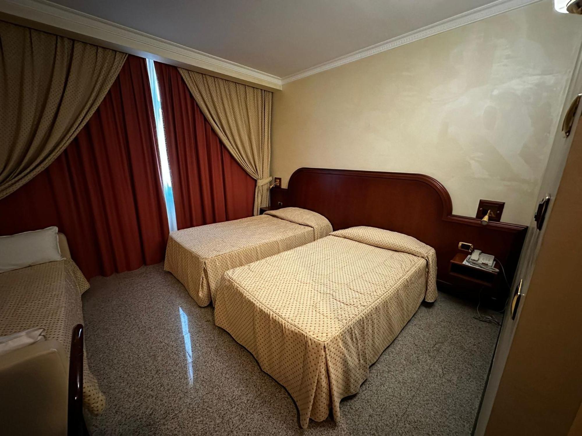איסרניה Grand Hotel Europa מראה חיצוני תמונה