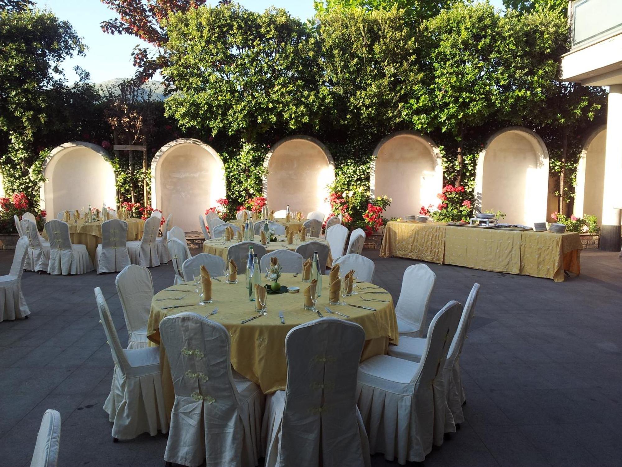 איסרניה Grand Hotel Europa מראה חיצוני תמונה