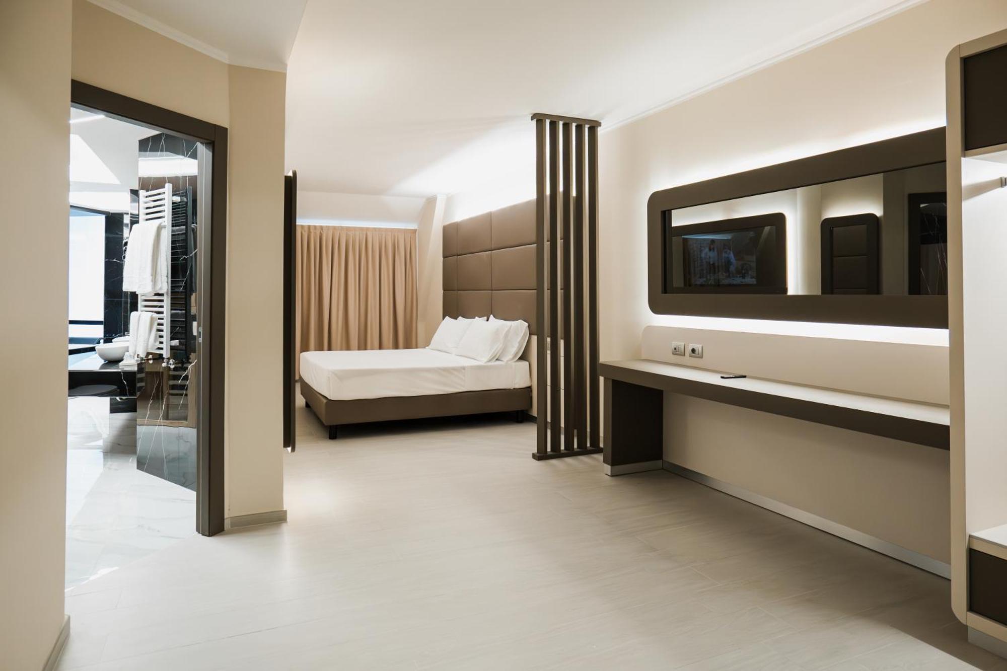 איסרניה Grand Hotel Europa מראה חיצוני תמונה