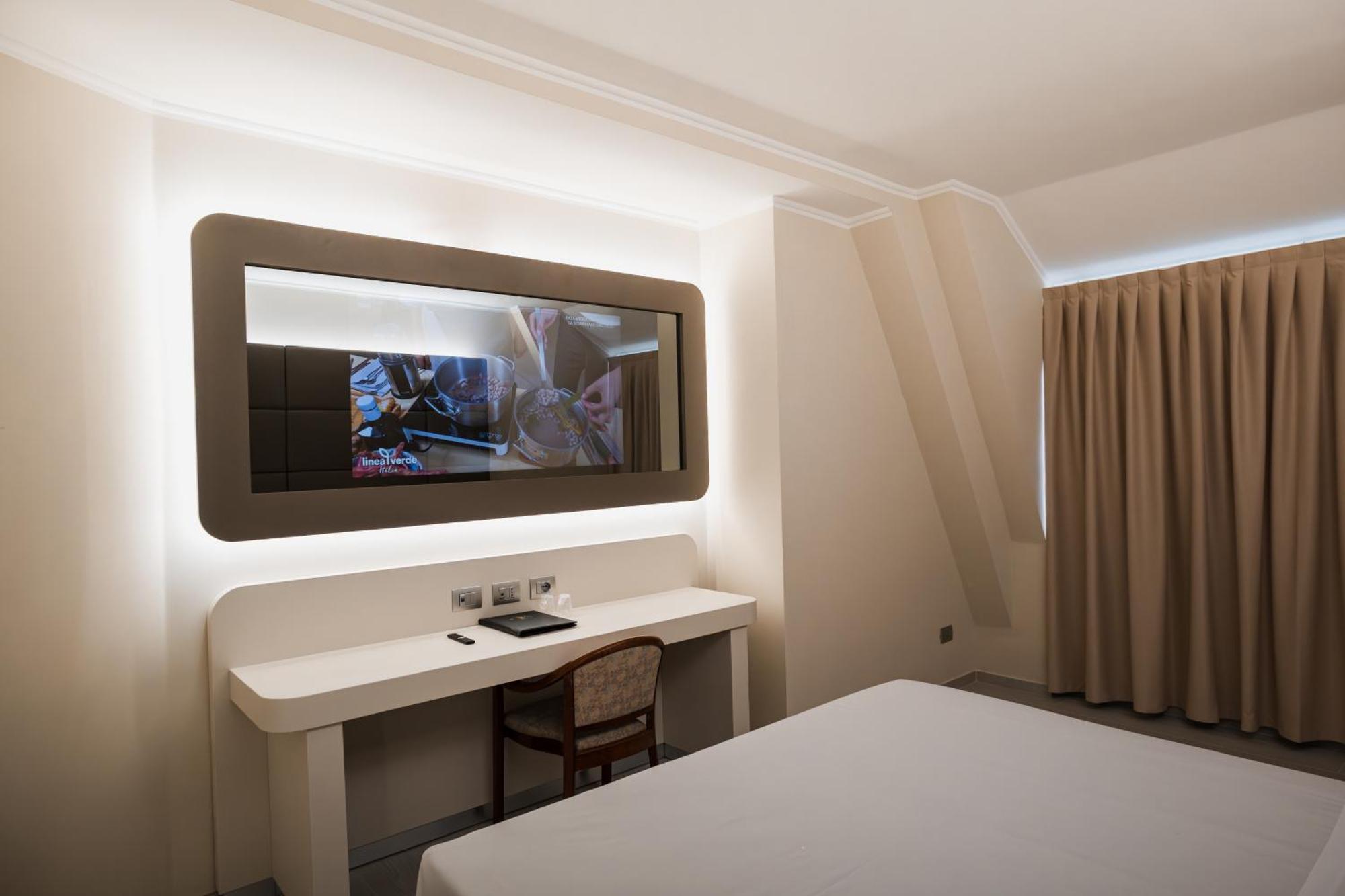 איסרניה Grand Hotel Europa מראה חיצוני תמונה