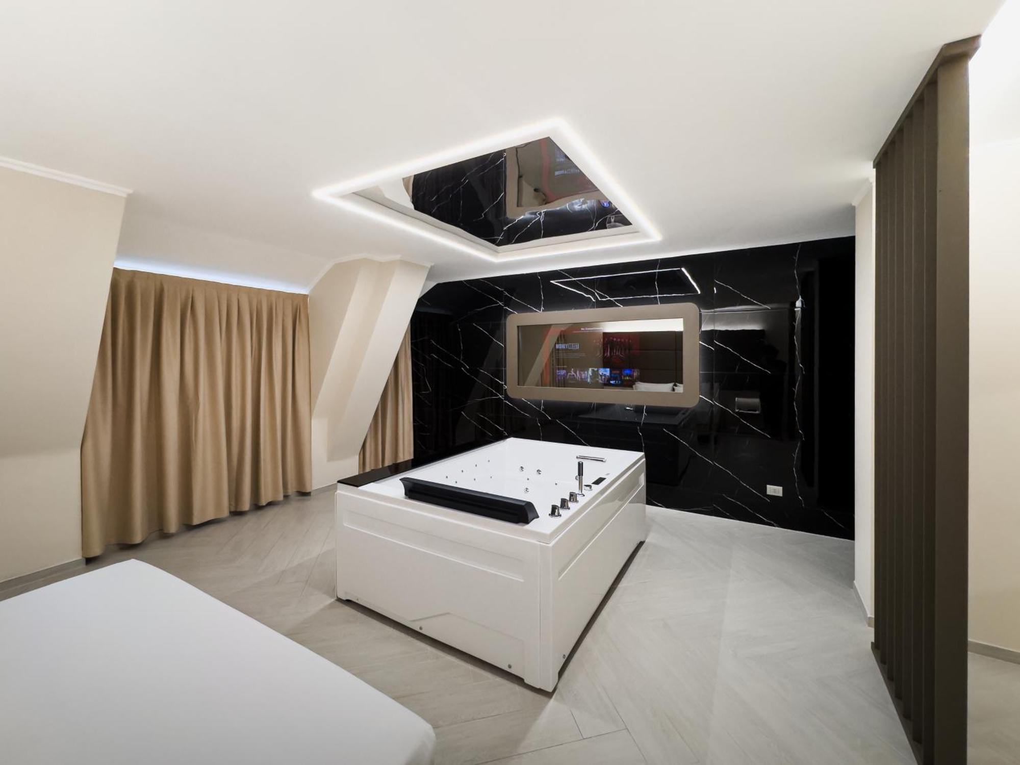 איסרניה Grand Hotel Europa מראה חיצוני תמונה